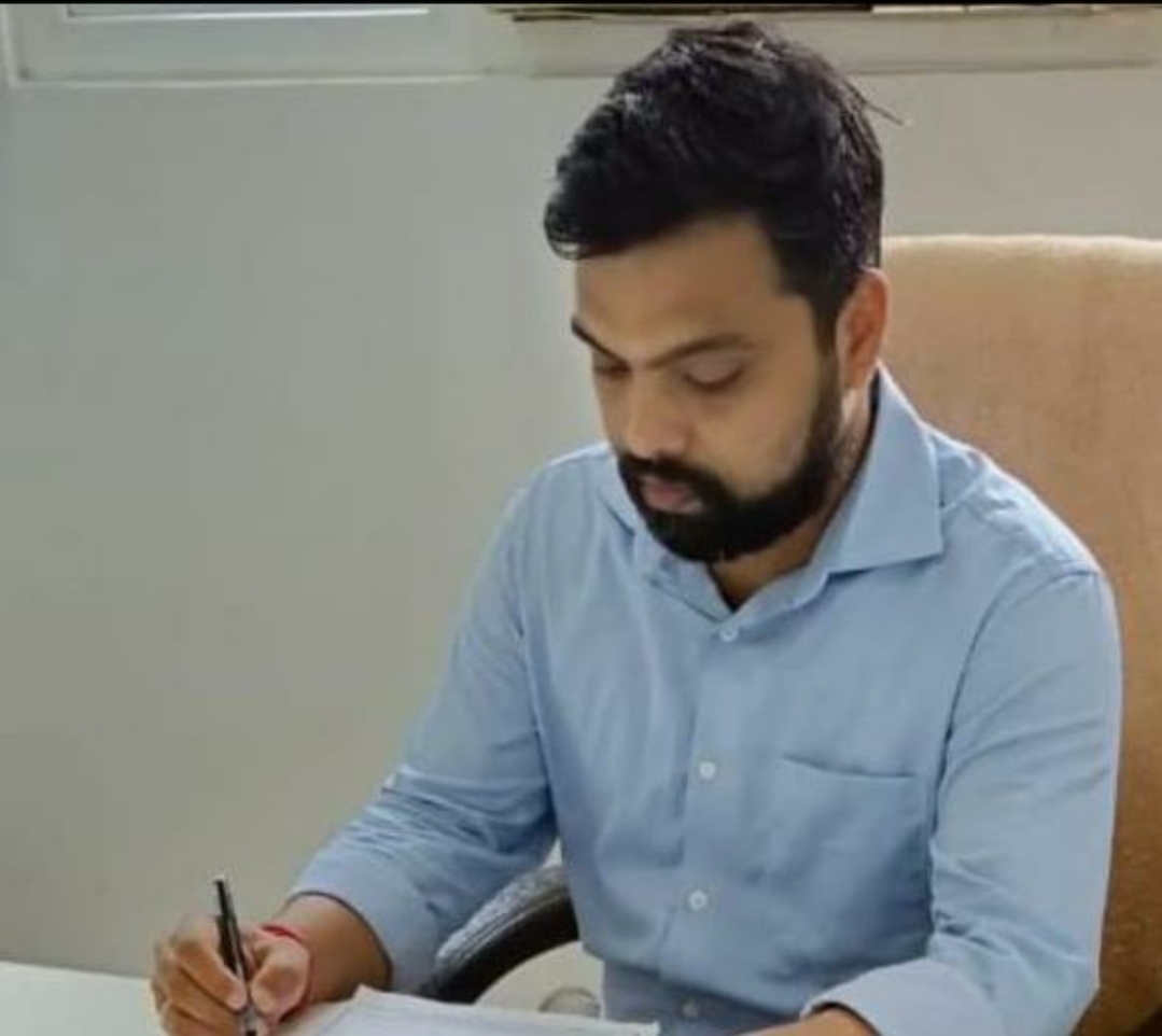Our Faculty 1 "Best Coaching Centers in Lucknow for NEET and IIT-JEE with Fee Structure - Foundation Coaching Centers in Lucknow. Join S-Orbit Coaching Center in Lucknow for Crash Courses and Medical, Engineering."